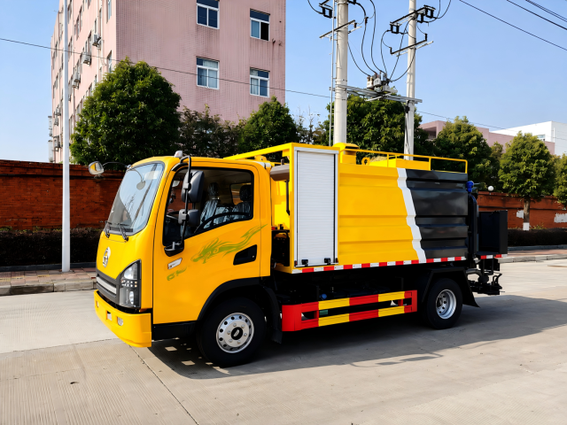 Camion distributeur d'asphalte Shacman 6,8 m³, Suizhou Hongda Automobile Sales Co., Ltd., Camion distributeur d'asphalte Shacman 6,8 m³