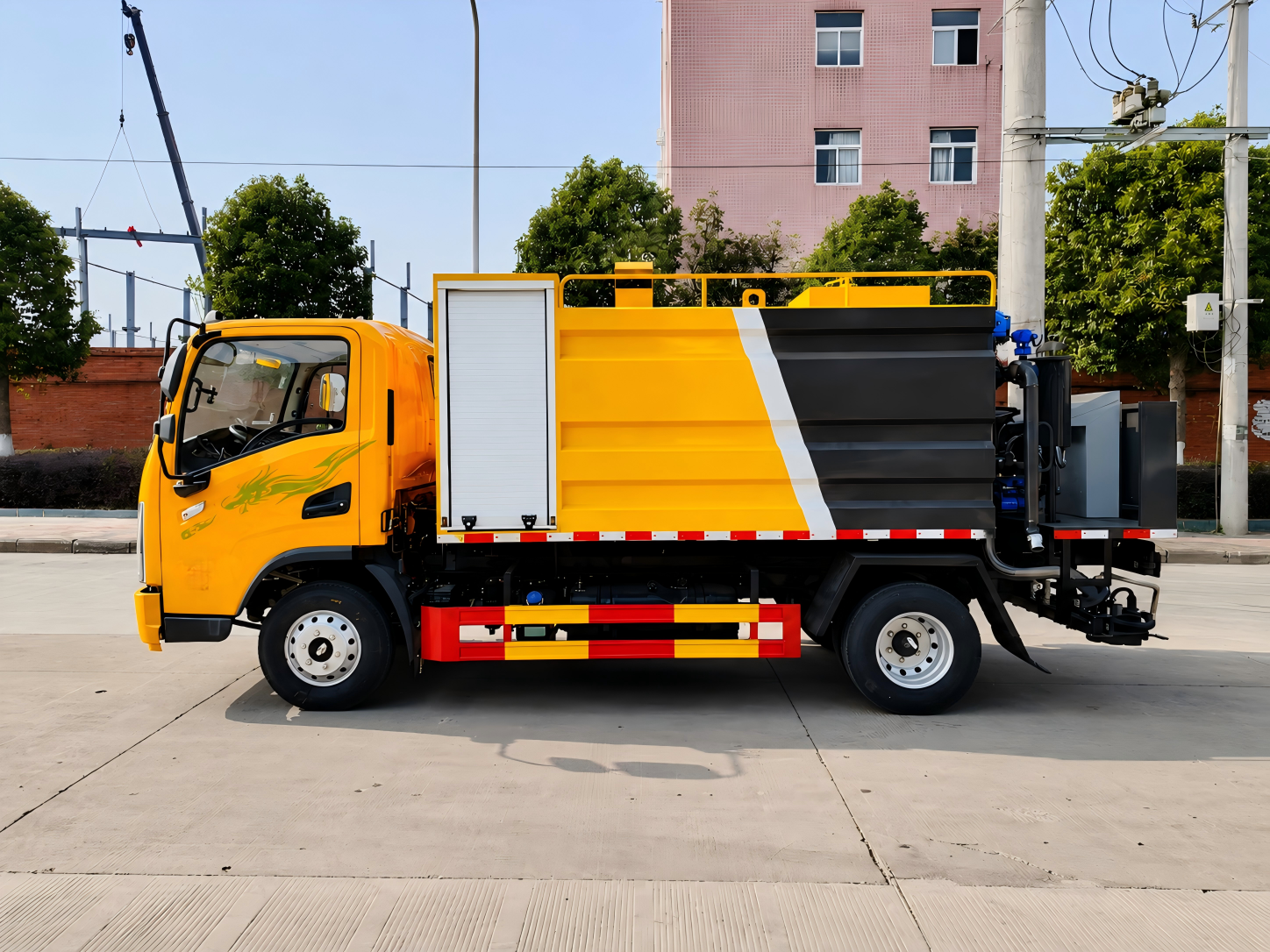 Camion distributeur d'asphalte Shacman 6,8 m³, Suizhou Hongda Automobile Sales Co., Ltd., Camion distributeur d'asphalte Shacman 6,8 m³