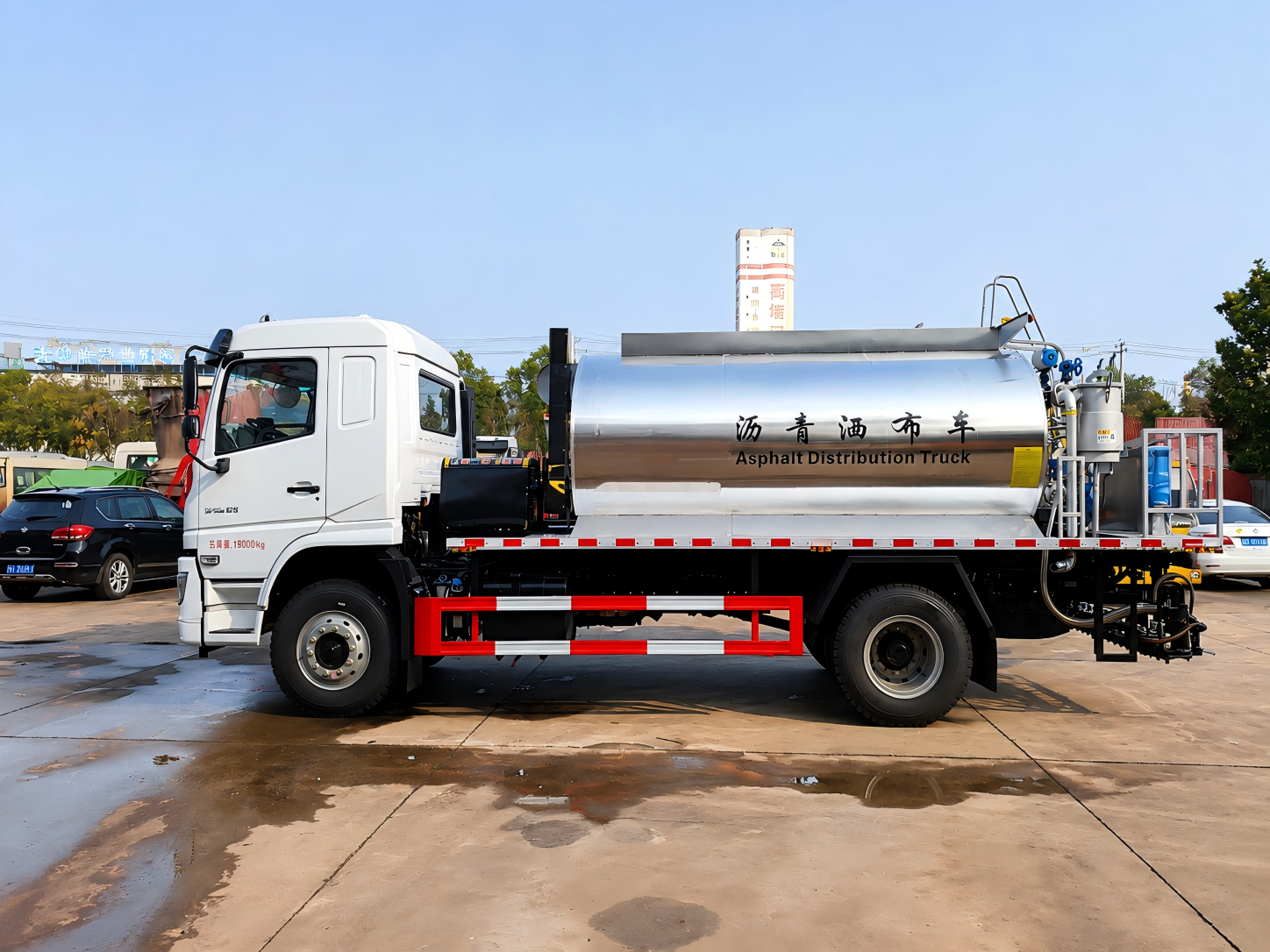Camion distributeur d'asphalte Shacman de 12 m³, Suizhou Hongda Automobile Sales Co., Ltd., Camion distributeur d'asphalte Shacman de 12 m³