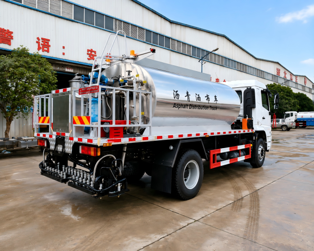 Camion distributeur d'asphalte Shacman de 12 m³, Suizhou Hongda Automobile Sales Co., Ltd., Camion distributeur d'asphalte Shacman de 12 m³