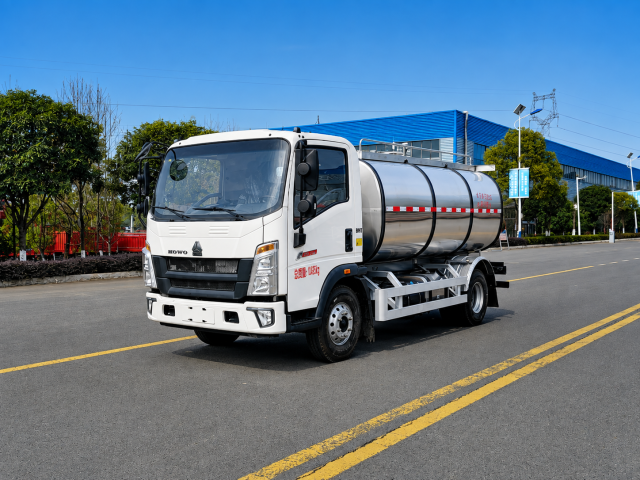 Sinotruk Howo 6m³ Milk Tanker Truck, Suizhou Hongda Automobile Sales Co., Ltd.,Sinotruk Howo 6m³ Milk Tanker Truck