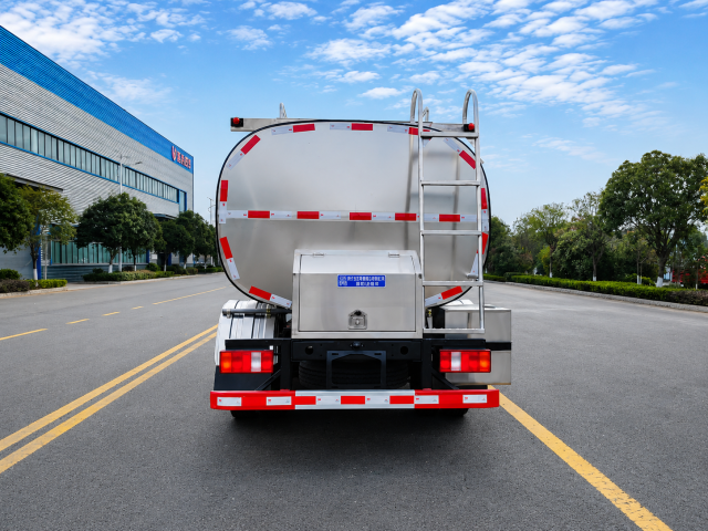 Sinotruk Howo 6m³ Milk Tanker Truck, Suizhou Hongda Automobile Sales Co., Ltd.,Sinotruk Howo 6m³ Milk Tanker Truck