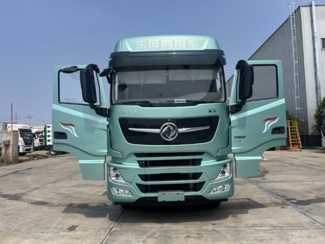 Dongfeng Tianlong 8x4 Livestock Transport Truck, Suizhou Hongda Automobile Sales Co., Ltd.,Dongfeng Tianlong 8x4 Livestock Transport Truck