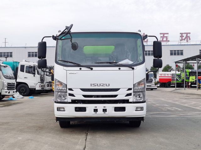 Подметальная машина ISUZU 5 куб.м с системой промывки под высоким давлением и самоочисткой, Suizhou Hongda Automobile Sales Co., Ltd., ISUZU 5 куб.м с системой промывки под высоким давлением и самоочисткой