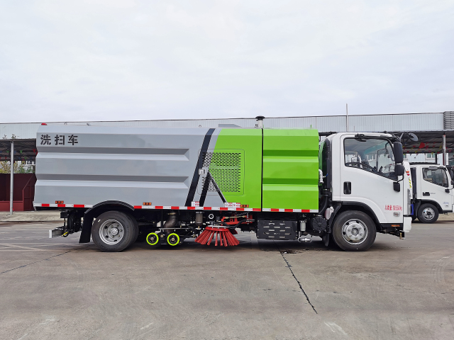 Подметальная машина ISUZU 5 куб.м с системой промывки под высоким давлением и самоочисткой, Suizhou Hongda Automobile Sales Co., Ltd., ISUZU 5 куб.м с системой промывки под высоким давлением и самоочисткой