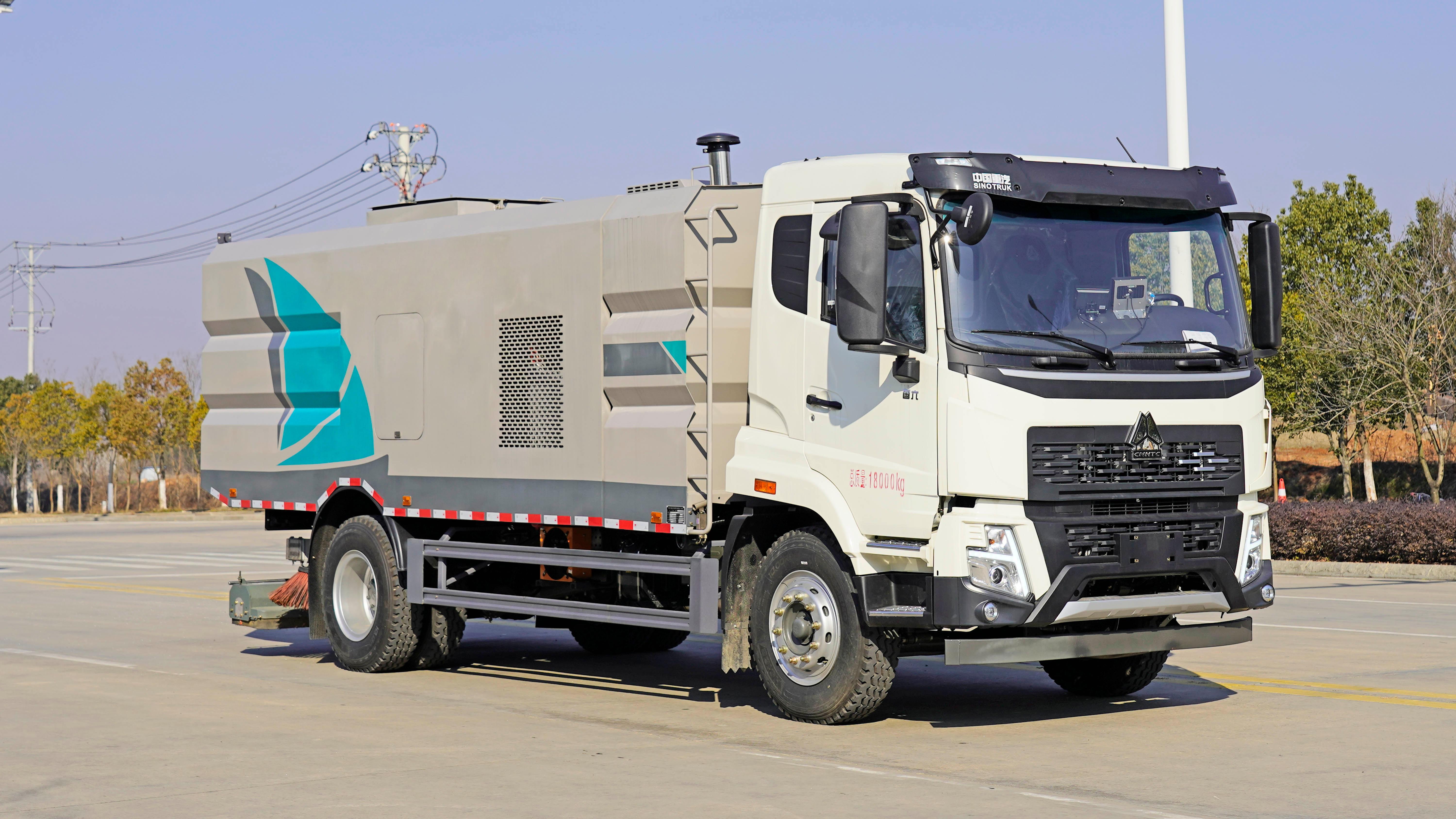 Camion balayeuse aspirante robuste HOWO 8 m³, Suizhou Hongda Automobile Sales Co., Ltd., Camion balayeuse aspirante robuste HOWO 8 m³