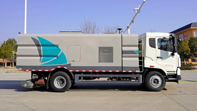 Camion balayeuse aspirante robuste HOWO 8 m³, Suizhou Hongda Automobile Sales Co., Ltd., Camion balayeuse aspirante robuste HOWO 8 m³