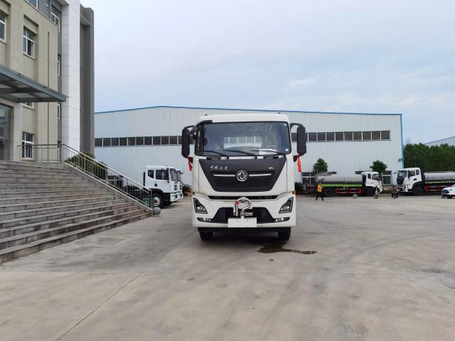 Camión cisterna Dongfeng Tianlong de 14,49 m³, Suizhou Hongda Automobile Sales Co., Ltd., Camión cisterna Dongfeng Tianlong de 14,49 m³