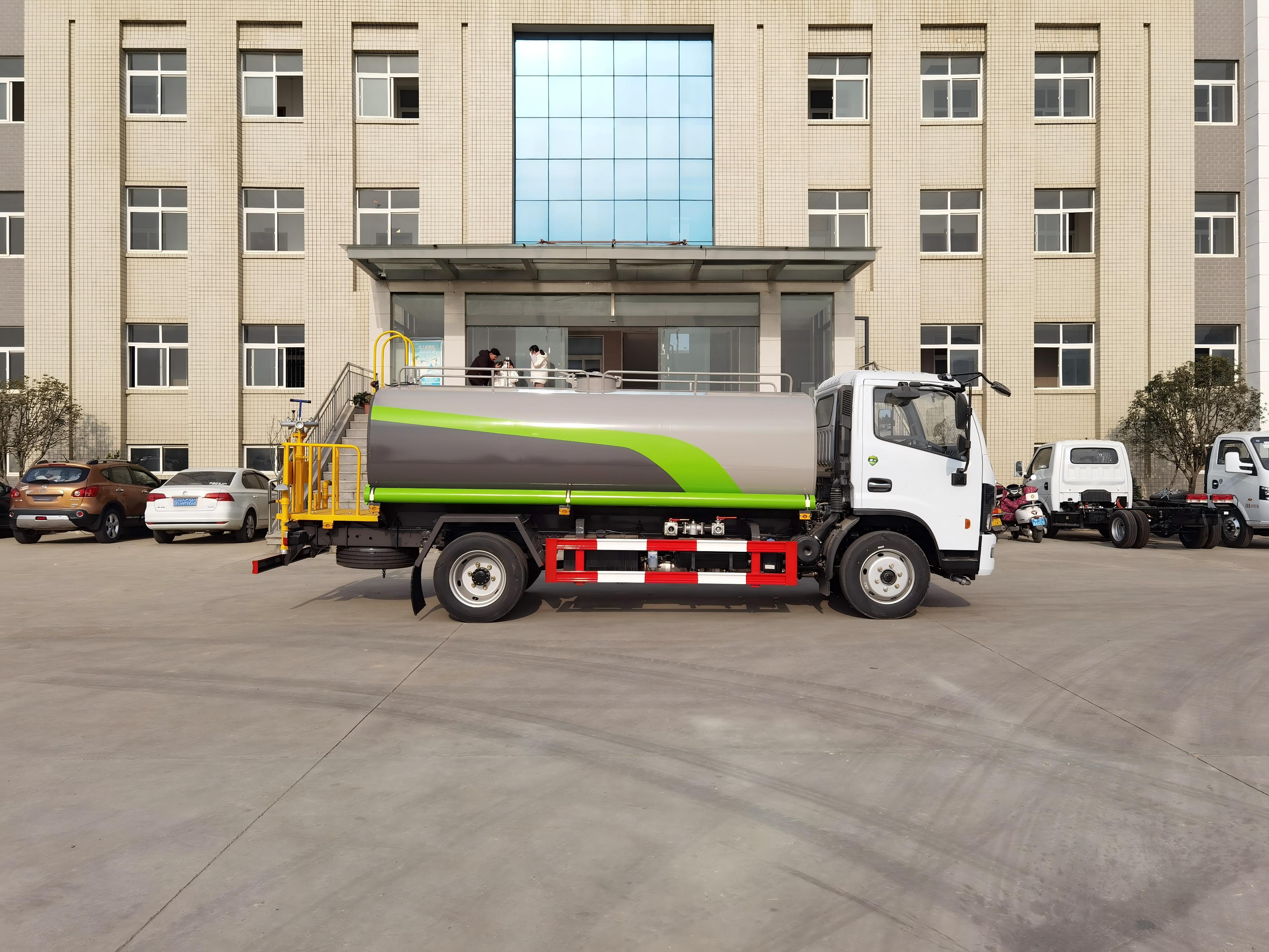 Camión cisterna Dongfeng Serie D7 de 7,5 m³, Suizhou Hongda Automobile Sales Co., Ltd., Camión cisterna Dongfeng Serie D7 de 7,5 m³