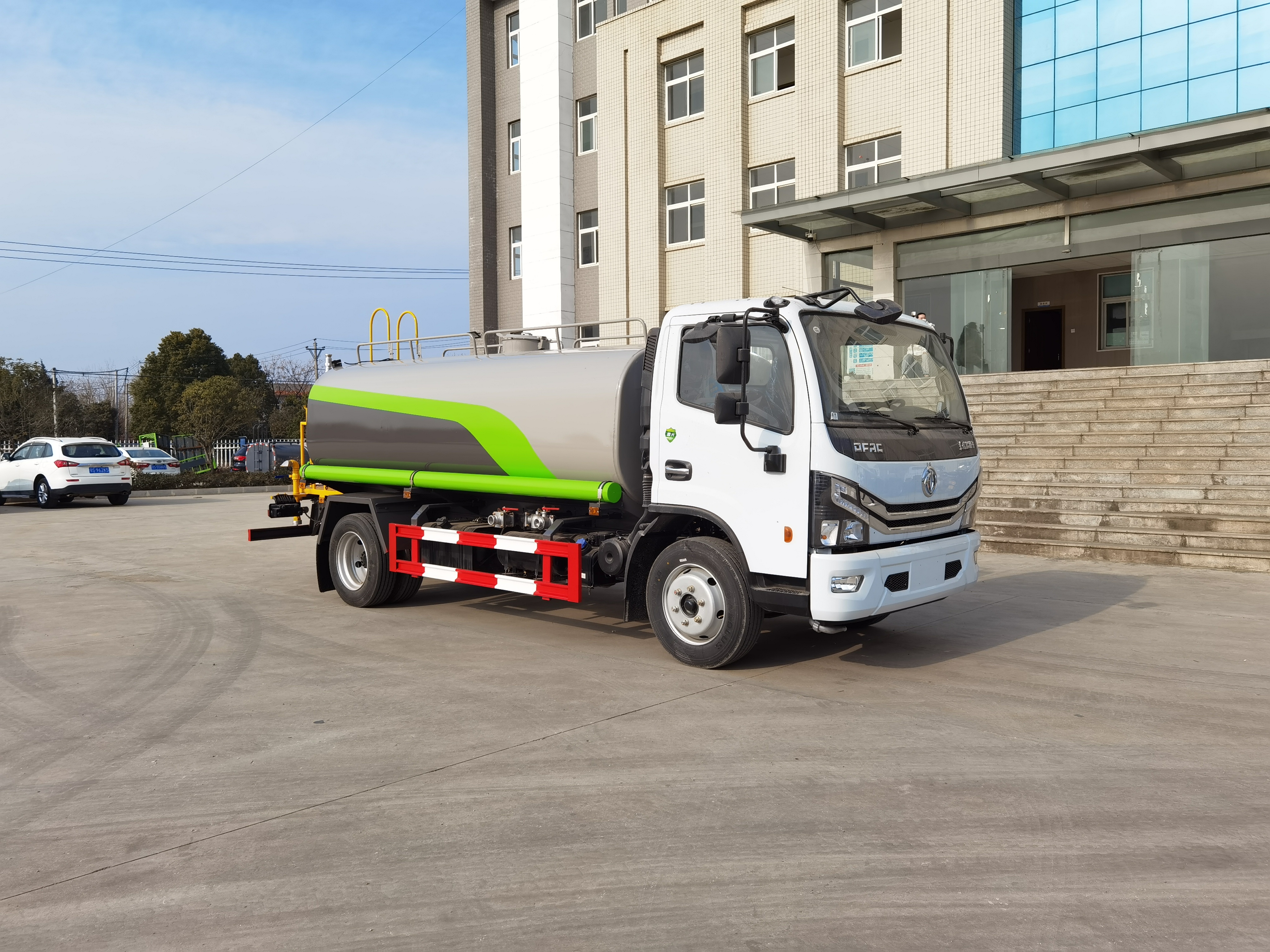 Camión cisterna Dongfeng Serie D7 de 7,5 m³, Suizhou Hongda Automobile Sales Co., Ltd., Camión cisterna Dongfeng Serie D7 de 7,5 m³