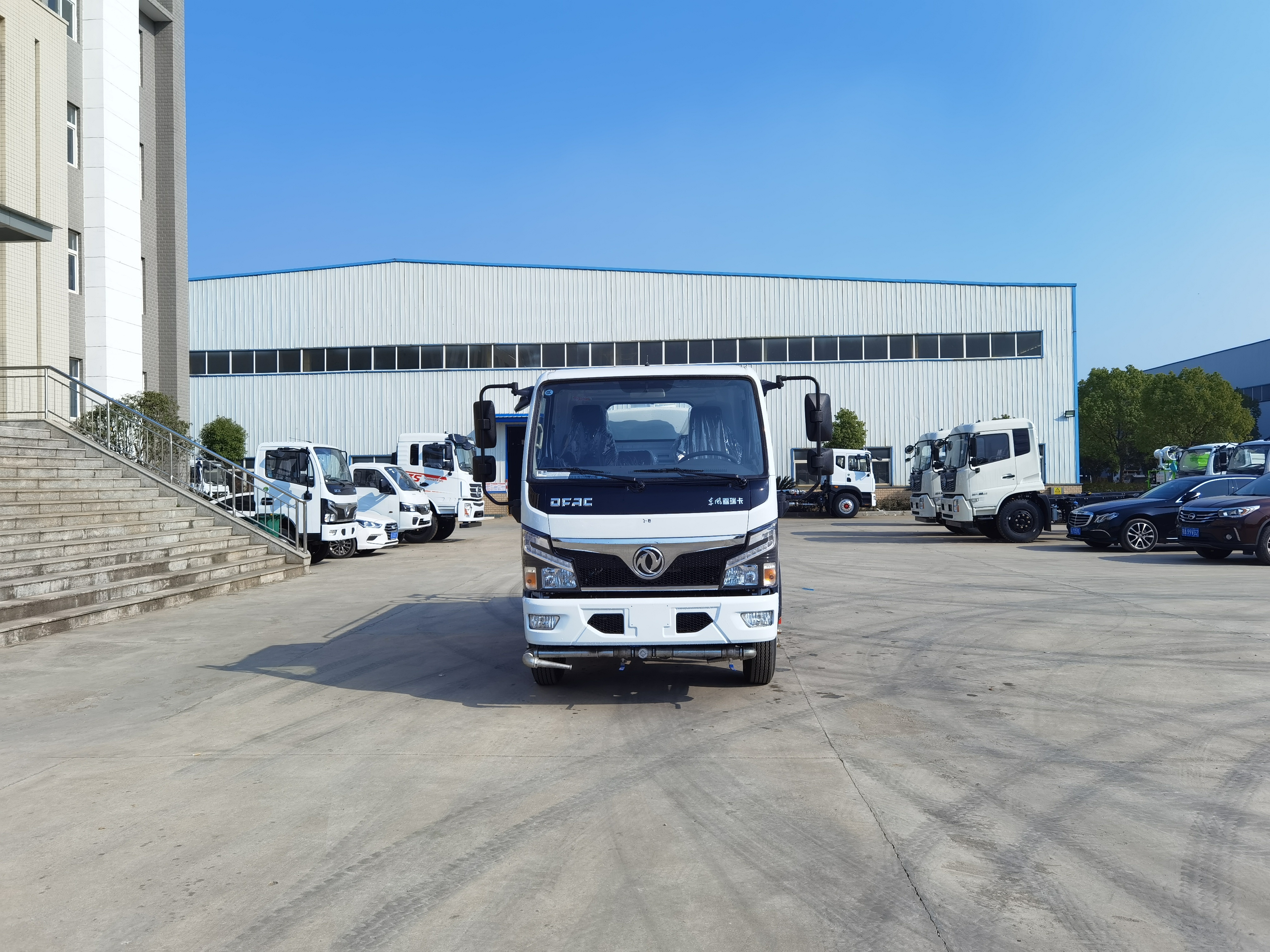 Camión cisterna Dongfeng Serie D6 de 4 m³, Suizhou Hongda Automobile Sales Co., Ltd., Camión cisterna Dongfeng Serie D6 de 4 m³