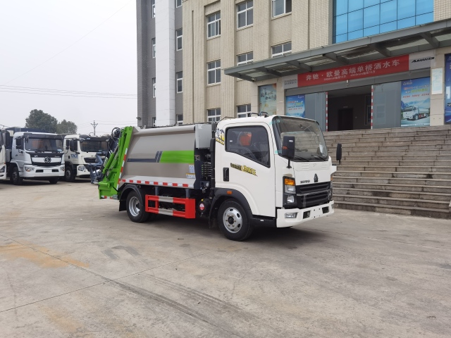 Мусоровоз HOWO с задней загрузкой и компактором, объемом 5,5 м³, Suizhou Hongda Automobile Sales Co., Ltd., Мусоровоз HOWO с задней загрузкой и компактором, объемом 5,5 м³