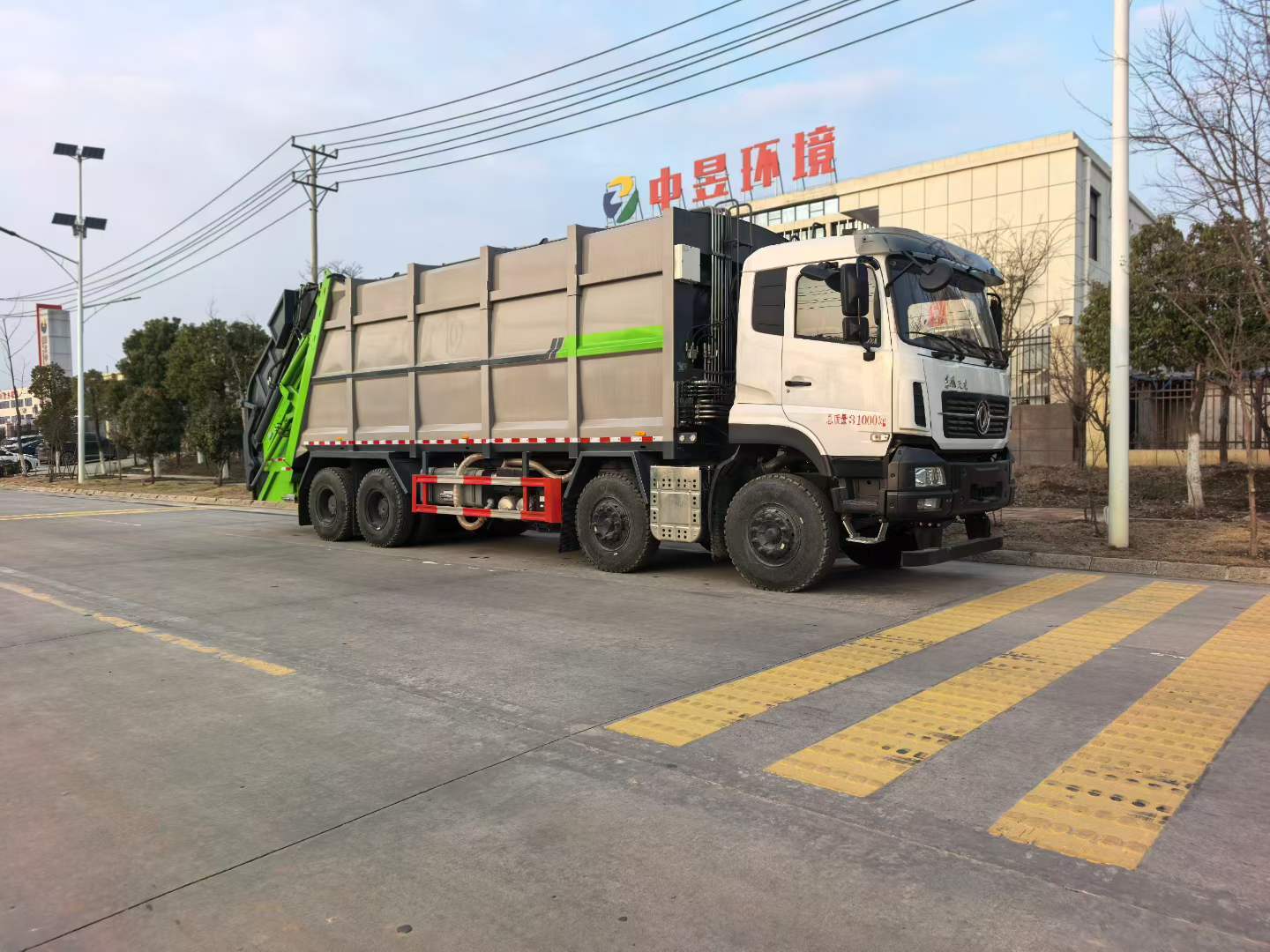 Мусоровоз DongFeng 40 м³ с задней загрузкой и компактором, Suizhou Hongda Automobile Sales Co., Ltd., Мусоровоз DongFeng 40 м³ с задней загрузкой и компактором