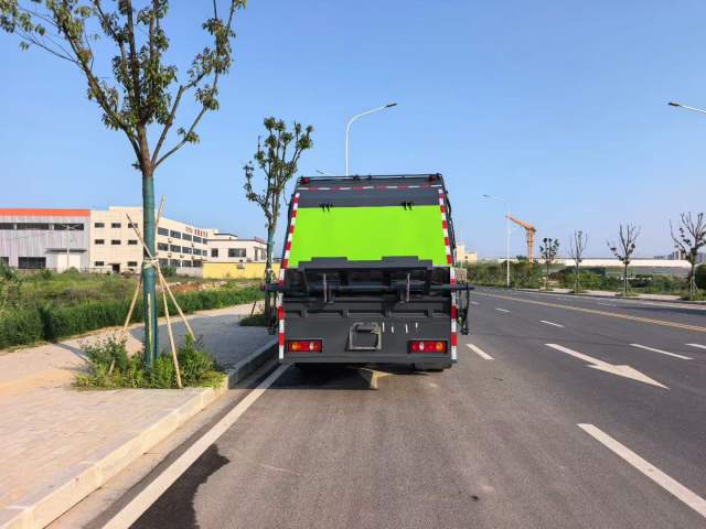 Мусоровоз DongFeng 12 м³ с задней загрузкой и компактором, Suizhou Hongda Automobile Sales Co., Ltd., Мусоровоз DongFeng 12 м³ с задней загрузкой и компактором