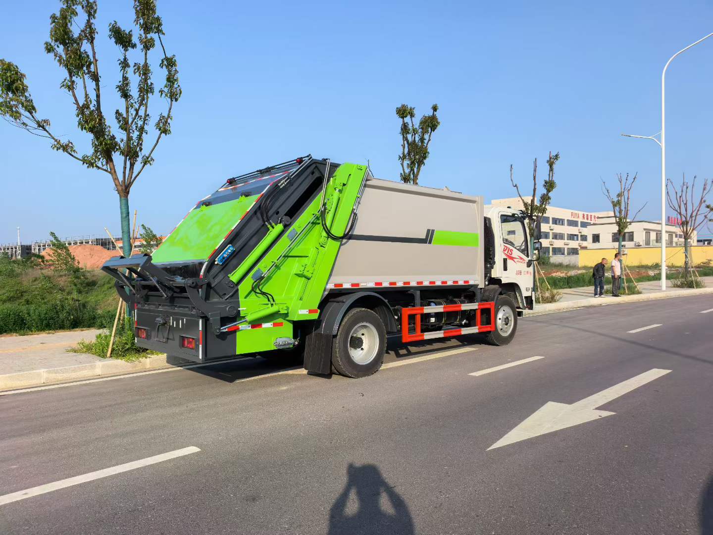 Мусоровоз DongFeng 12 м³ с задней загрузкой и компактором, Suizhou Hongda Automobile Sales Co., Ltd., Мусоровоз DongFeng 12 м³ с задней загрузкой и компактором