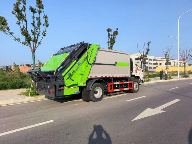 Мусоровоз DongFeng 12 м³ с задней загрузкой и компактором, Suizhou Hongda Automobile Sales Co., Ltd., Мусоровоз DongFeng 12 м³ с задней загрузкой и компактором