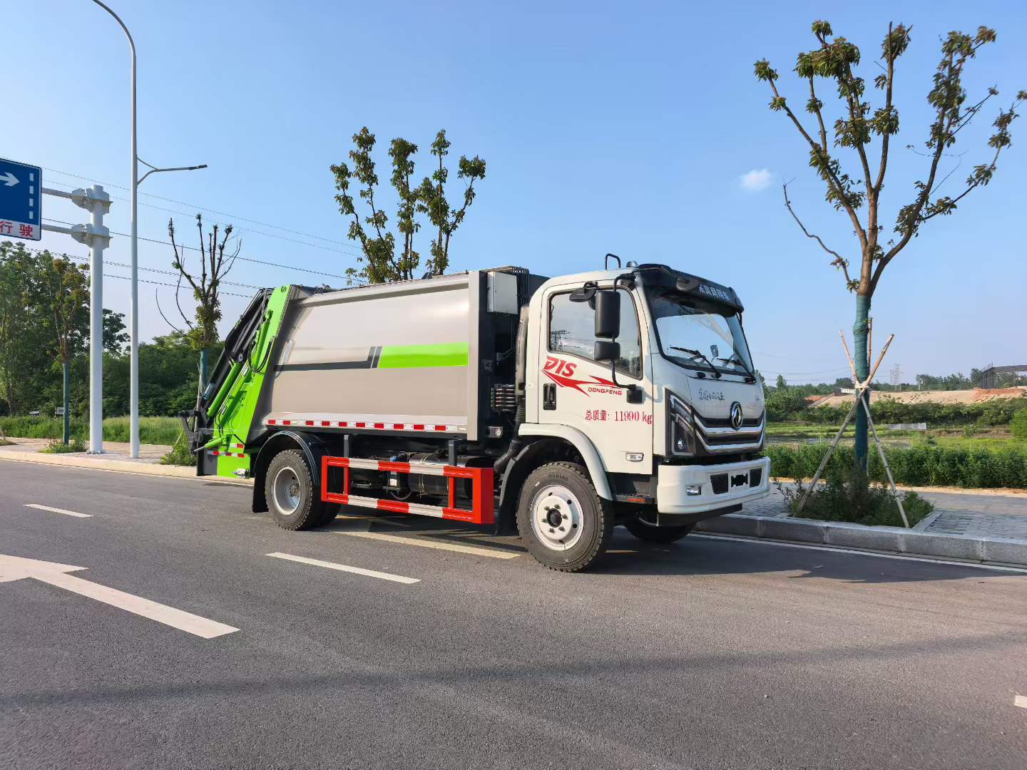Мусоровоз DongFeng 12 м³ с задней загрузкой и компактором, Suizhou Hongda Automobile Sales Co., Ltd., Мусоровоз DongFeng 12 м³ с задней загрузкой и компактором