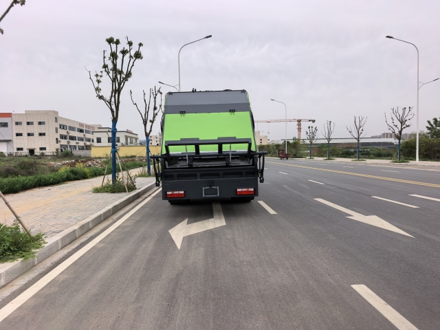 Мусоровоз DongFeng 14 м³ с задней загрузкой и компактором, Suizhou Hongda Automobile Sales Co., Ltd., Мусоровоз DongFeng 14 м³ с задней загрузкой и компактором