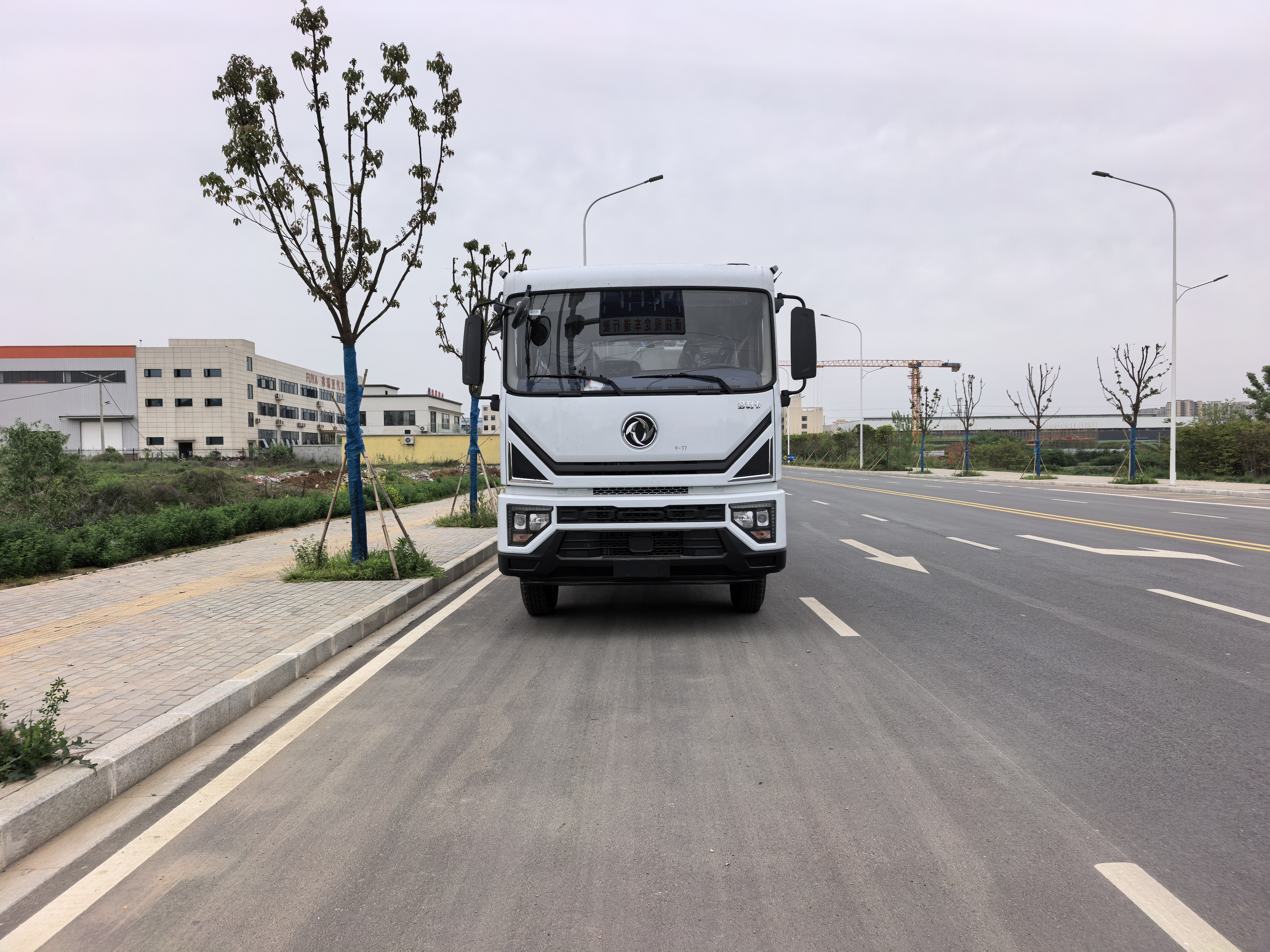 Мусоровоз DongFeng 15 м³ с задней загрузкой и компактором, Suizhou Hongda Automobile Sales Co., Ltd., Мусоровоз DongFeng 15 м³ с задней загрузкой и компактором