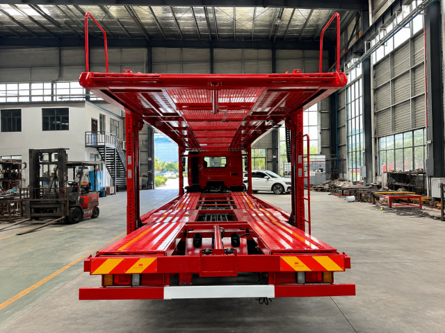 Transporteur de 6 voitures Dongfeng Liuzhou Motor Chenglong, Suizhou Hongda Automobile Sales Co., Ltd., Transporteur de 6 voitures Dongfeng Liuzhou Motor Chenglong