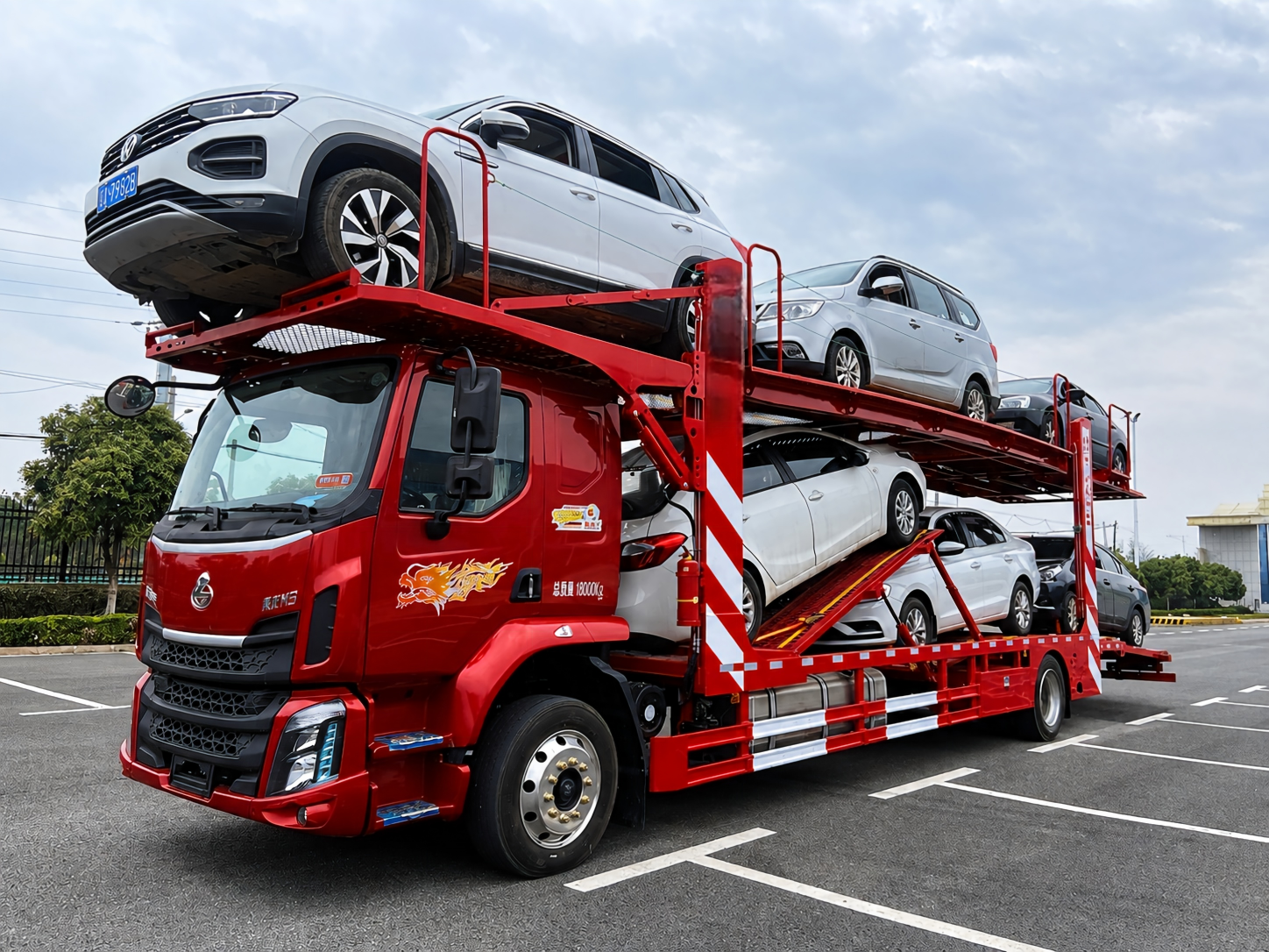 Transporteur de 6 voitures Dongfeng Liuzhou Motor Chenglong, Suizhou Hongda Automobile Sales Co., Ltd., Transporteur de 6 voitures Dongfeng Liuzhou Motor Chenglong