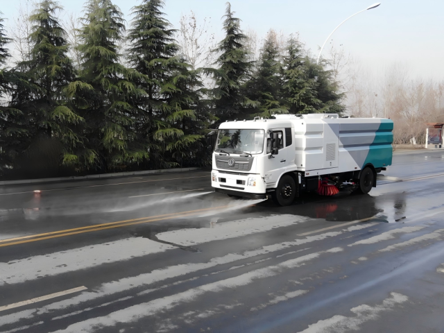 Camion balayeuse de voirie haute pression Dongfeng 9+7 m³, Suizhou Hongda Automobile Sales Co., Ltd., Camion balayeuse de voirie haute pression Dongfeng 9+7 m³