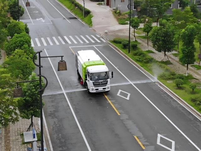 Camion balayeuse de voirie Dongfeng 8 m³, Suizhou Hongda Automobile Sales Co., Ltd., Camion balayeuse de voirie Dongfeng 8 m³