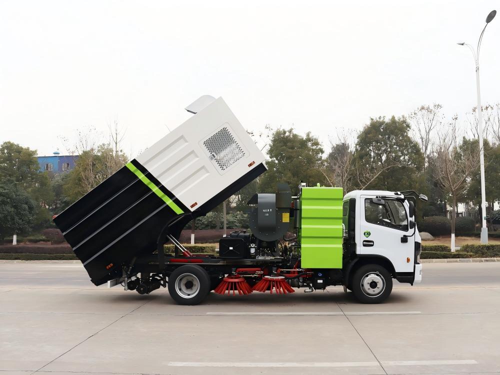 Camion balayeuse de voirie Dongfeng 5,5 m³, Suizhou Hongda Automobile Sales Co., Ltd., Camion balayeuse de voirie Dongfeng 5,5 m³