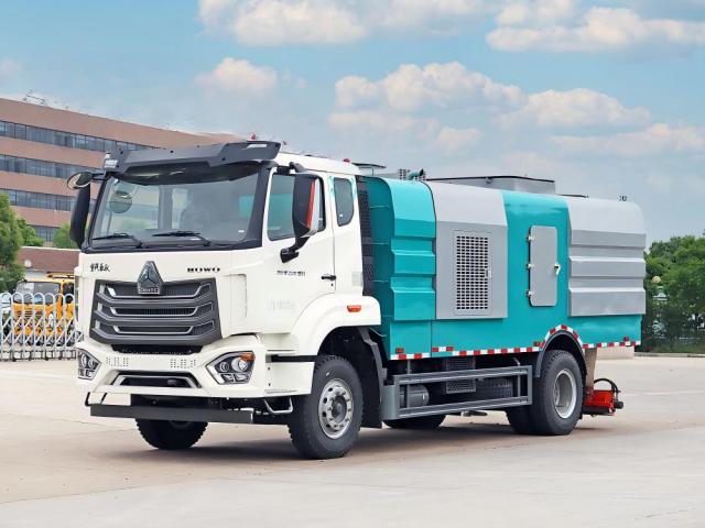 Camion balayeuse aspirante robuste Sinotruk Howo série NX de 8 m³, Suizhou Hongda Automobile Sales Co., Ltd., Camion balayeuse aspirante robuste HOWO de 8 m³
