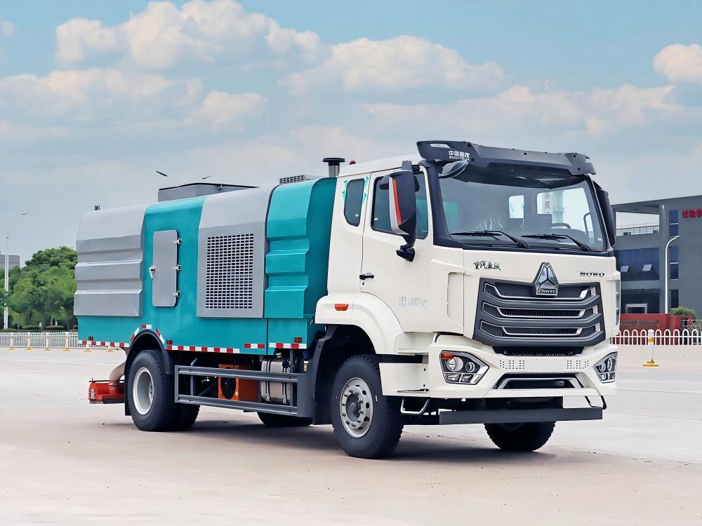 Camion balayeuse aspirante robuste Sinotruk Howo série NX de 8 m³, Suizhou Hongda Automobile Sales Co., Ltd., Camion balayeuse aspirante robuste HOWO de 8 m³