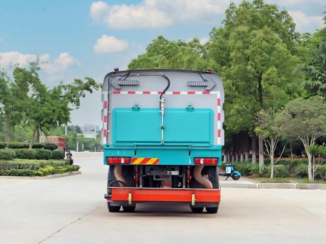 Camion balayeuse aspirante robuste Sinotruk Howo série NX de 8 m³, Suizhou Hongda Automobile Sales Co., Ltd., Camion balayeuse aspirante robuste HOWO de 8 m³