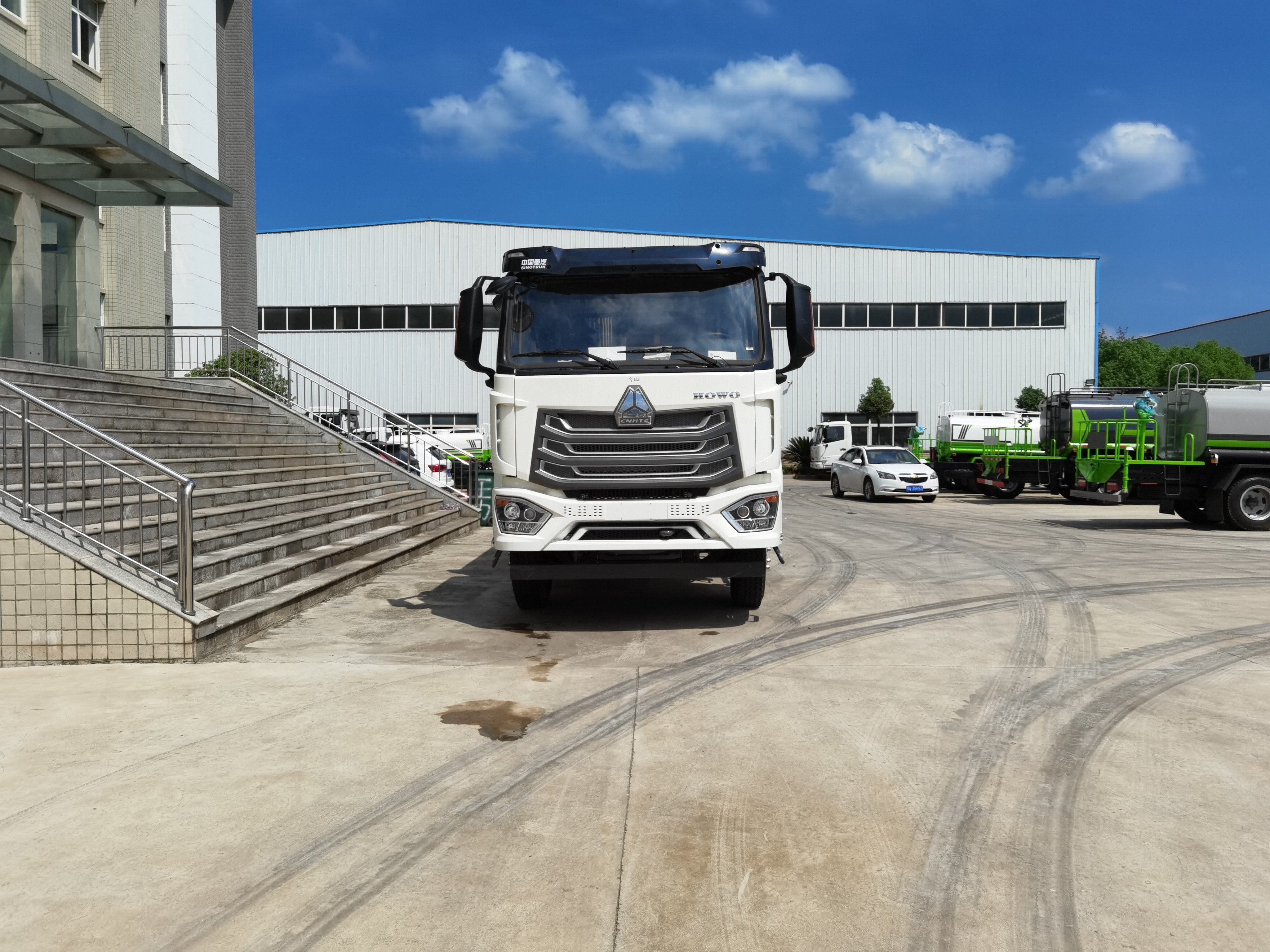 Мусоровоз HOWO с задней загрузкой и компактором, 16 м³, Suizhou Hongda Automobile Sales Co., Ltd., Мусоровоз HOWO с задней загрузкой и компактором, 16 м³