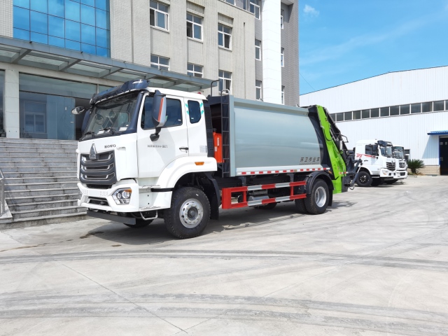 Мусоровоз HOWO с задней загрузкой и компактором, 16 м³, Suizhou Hongda Automobile Sales Co., Ltd., Мусоровоз HOWO с задней загрузкой и компактором, 16 м³