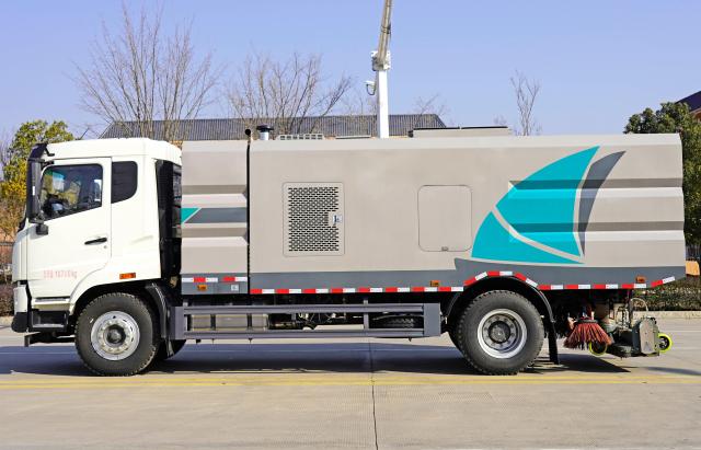 Вакуумная подметальная машина Sinotruk Howo V5 Series 8m³, Suizhou Hongda Automobile Sales Co., Ltd., HOWO 8m³ Heavy-Duty Vacuum Sweeper Truck