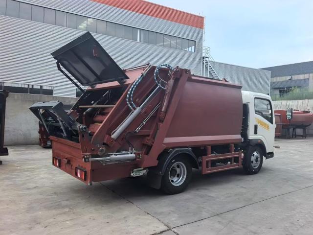 Мусоровоз HOWO с задней загрузкой и компактором, объемом 5,8 м³, Suizhou Hongda Automobile Sales Co., Ltd., HOWO 5,8 м³
