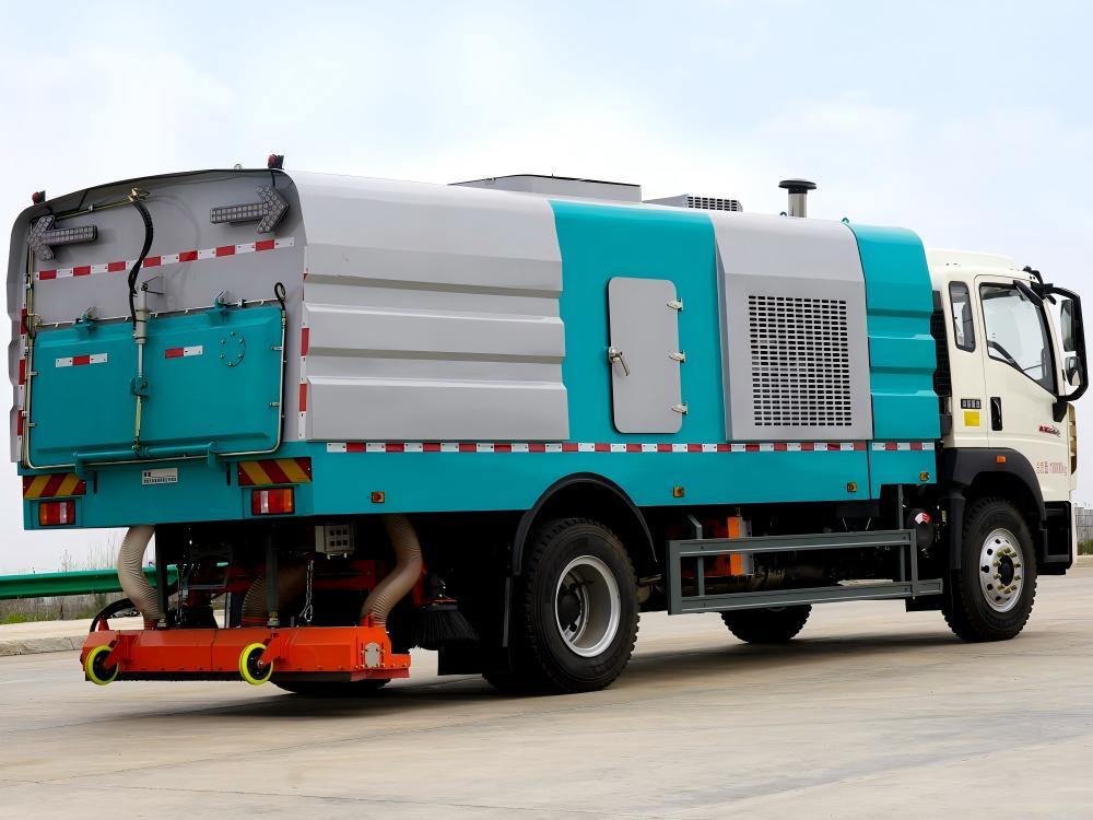 Camion balayeuse aspirante robuste Sinotruk Howo série G5 de 8 m³, Suizhou Hongda Automobile Sales Co., Ltd., Camion balayeuse aspirante robuste HOWO de 8 m³