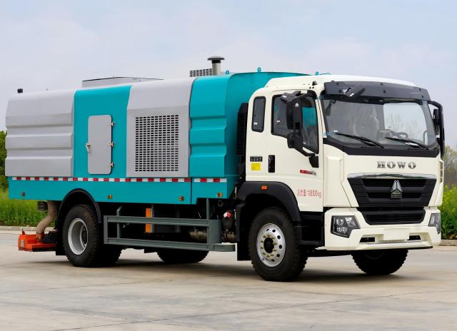 Camion balayeuse aspirante robuste Sinotruk Howo série G5 de 8 m³, Suizhou Hongda Automobile Sales Co., Ltd., Camion balayeuse aspirante robuste HOWO de 8 m³
