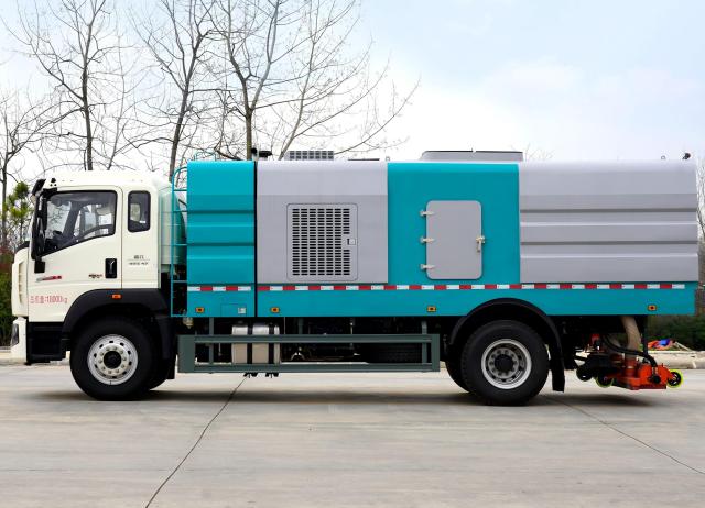 Camion balayeuse aspirante robuste Sinotruk Howo série G5 de 8 m³, Suizhou Hongda Automobile Sales Co., Ltd., Camion balayeuse aspirante robuste HOWO de 8 m³