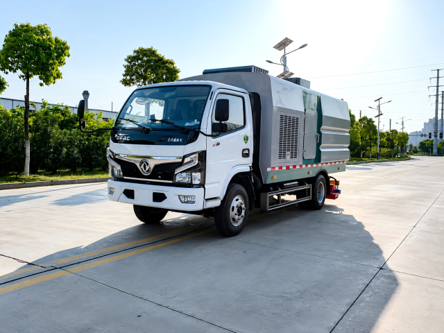 Camion balayeuse aspirante robuste DongFeng de 5 m³, Suizhou Hongda Automobile Sales Co., Ltd., Camion balayeuse aspirante robuste DongFeng de 5 m³