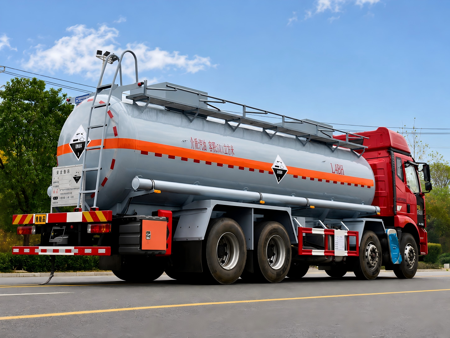 FAW Jiefang 18m³ Sulfuric Acid Chemical Tanker Truck, Suizhou Hongda Automobile Sales Co., Ltd.,FAW Jiefang 18m³ Sulfuric Acid Chemical Tanker Truck