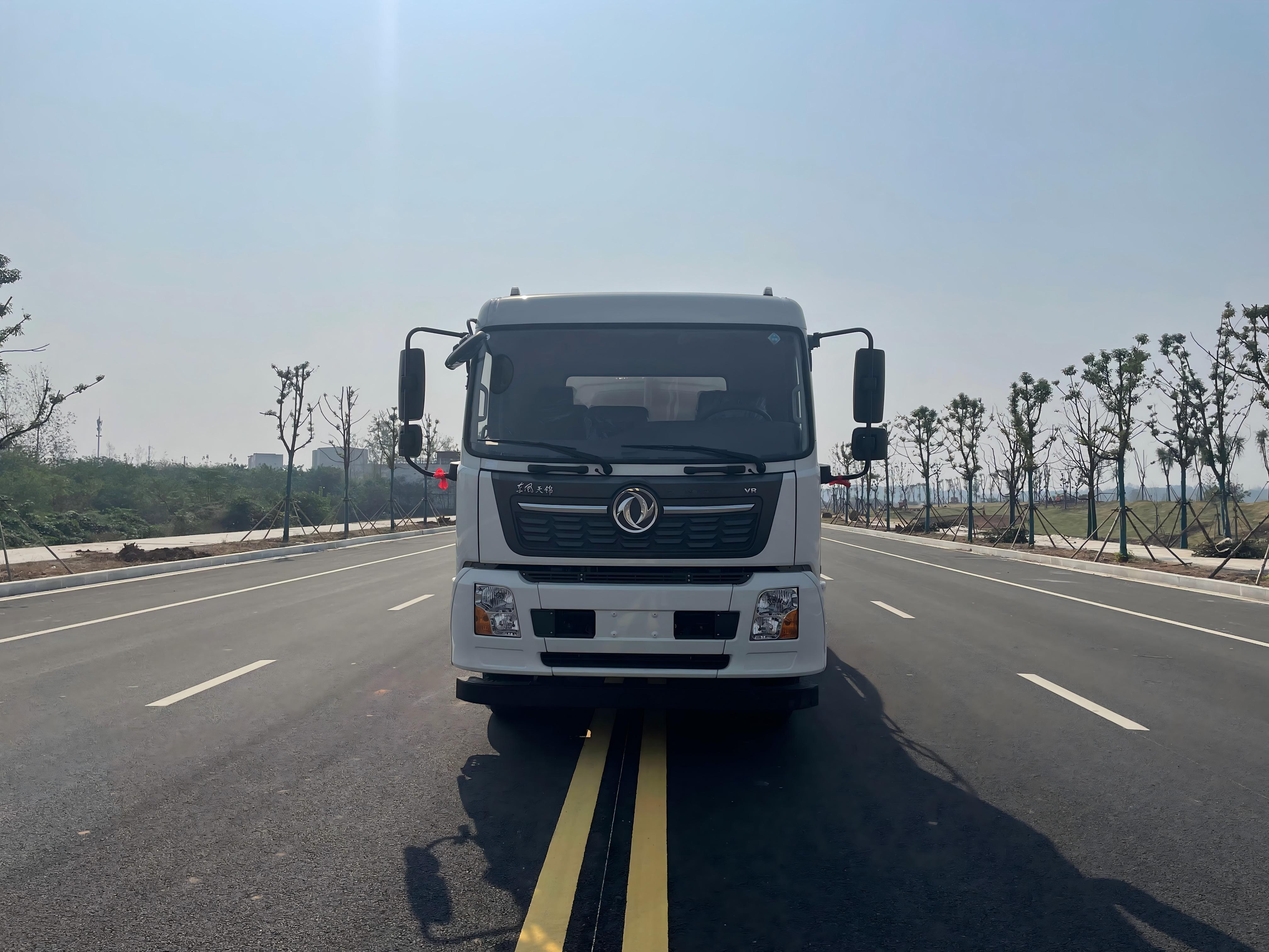 Camion d'aspiration des eaux usées sous vide de 10 m³, Suizhou Hongda Automobile Sales Co., Ltd., Camion d'aspiration des eaux usées sous vide de 10 m³