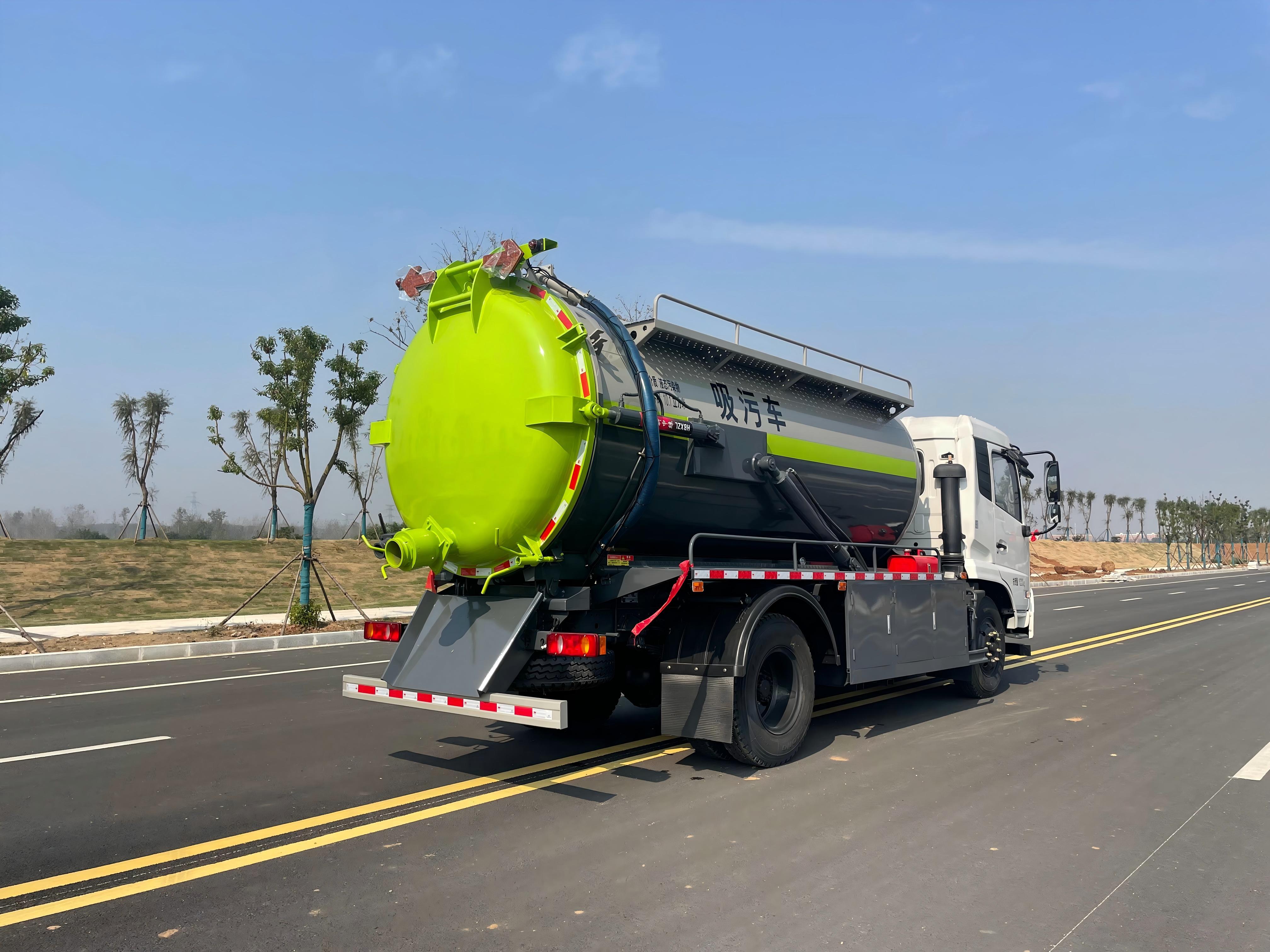 Camion d'aspiration des eaux usées sous vide de 10 m³, Suizhou Hongda Automobile Sales Co., Ltd., Camion d'aspiration des eaux usées sous vide de 10 m³