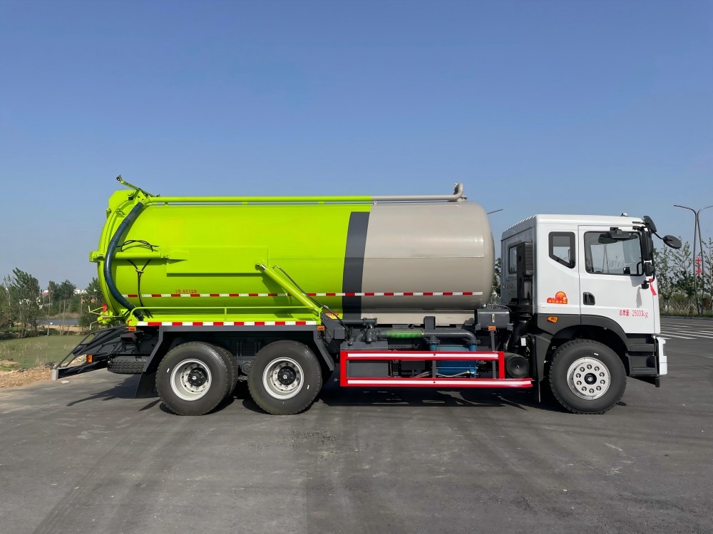 Camion d'aspiration des eaux usées sous vide de 16,5 m³, Suizhou Hongda Automobile Sales Co., Ltd., Camion d'aspiration des eaux usées sous vide de 16,5 m³