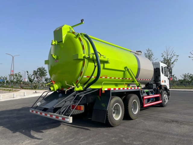 Camion d'aspiration des eaux usées sous vide de 16,5 m³, Suizhou Hongda Automobile Sales Co., Ltd., Camion d'aspiration des eaux usées sous vide de 16,5 m³