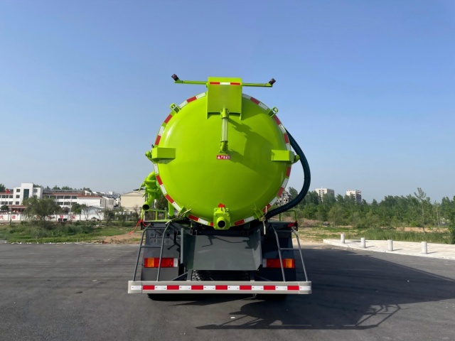 Camion d'aspiration des eaux usées sous vide de 16,5 m³, Suizhou Hongda Automobile Sales Co., Ltd., Camion d'aspiration des eaux usées sous vide de 16,5 m³