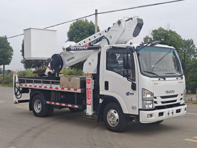 Грузовой автомобиль ISUZU с телескопической стрелой 30 м, Suizhou Hongda Automobile Sales Co., Ltd., Грузовой автомобиль ISUZU с телескопической стрелой 30 м