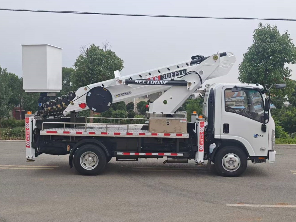 Грузовой автомобиль ISUZU с телескопической стрелой 30 м, Suizhou Hongda Automobile Sales Co., Ltd., Грузовой автомобиль ISUZU с телескопической стрелой 30 м