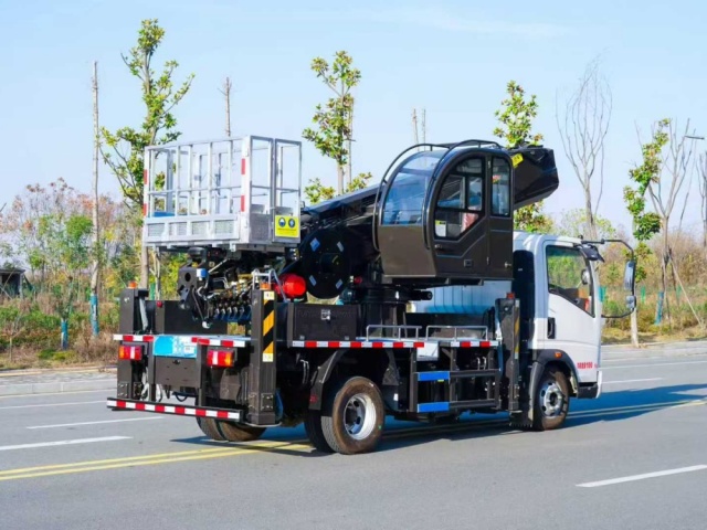 Camion nacelle télescopique HOWO de 36 m, Suizhou Hongda Automobile Sales Co., Ltd., Camion nacelle télescopique HOWO de 36 m
