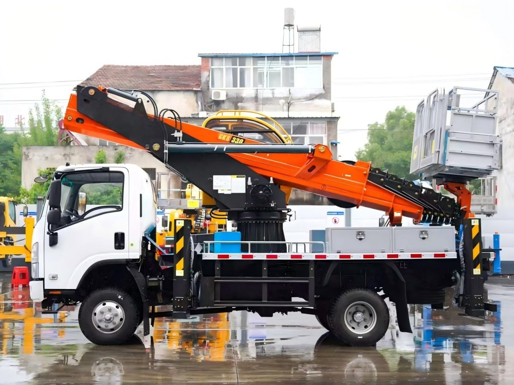 Camion nacelle télescopique ISUZU de 33 m, Suizhou Hongda Automobile Sales Co., Ltd., Camion nacelle télescopique ISUZU de 33 m