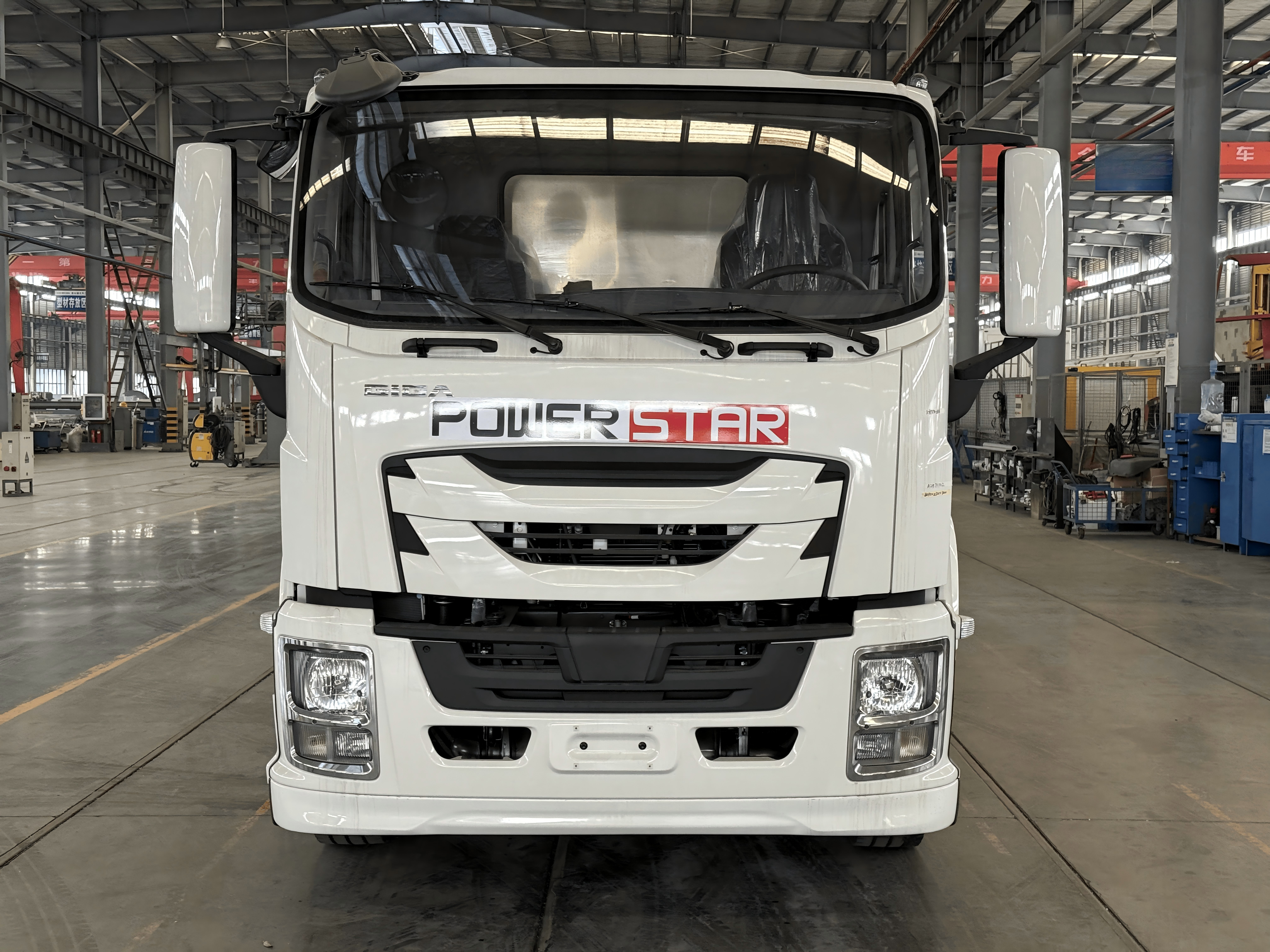Camión cisterna de reabastecimiento de combustible para aviación Isuzu de 12 m³, Suizhou Hongda Automobile Sales Co., Ltd., Camión cisterna de reabastecimiento de combustible para aviación Isuzu de 12 m³